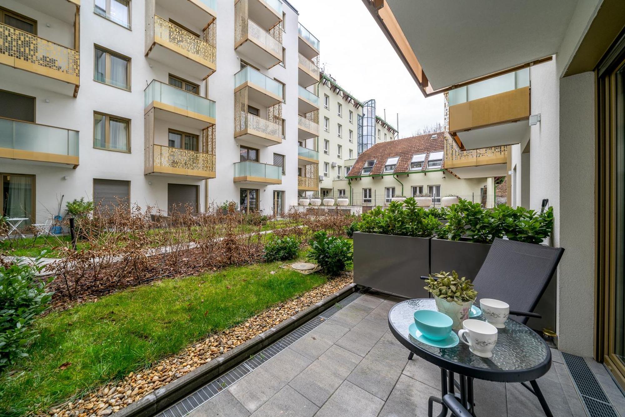 Budapest Magic Garden In Downtown Extérieur photo